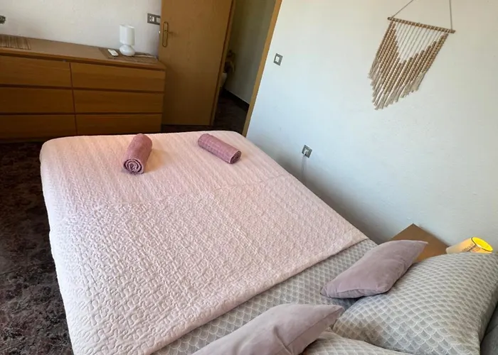 Great Holiday Apartment Close To The Beach